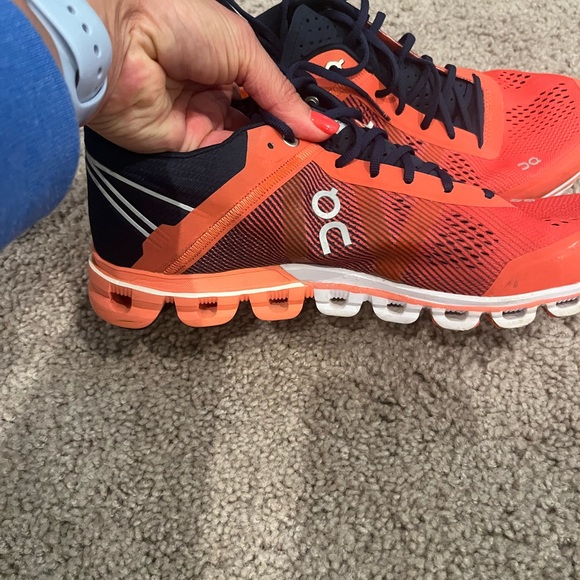 ON Womens Cloud Running Coral Orange & Navy Lightweight Running Shoes, 8.5. - Picture 5 of 8
